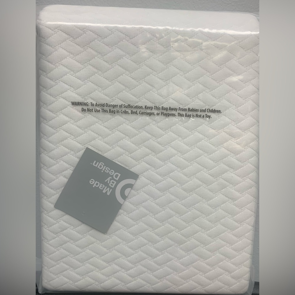 Twin XL Temperature Balancing Mattress Protector - Made by Design, White